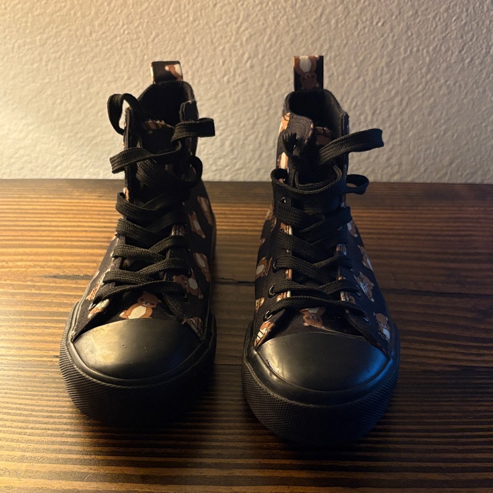 Hot Topic Black Bear Print Athletic Shoes